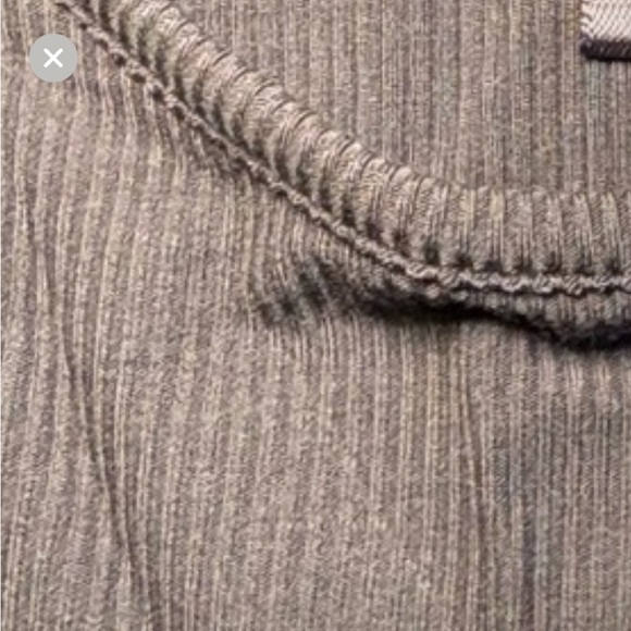 NWOT Skims (M) Soft Lounge Long Sleeve Crop Top Graphite - Picture 3 of 4